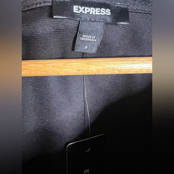 Express Satin-Look Long Sleeve Bodysuit. Size S - Picture 10 of 11